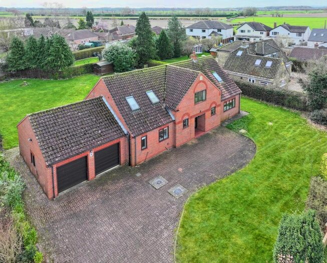 4 Bedroom Detached House For Sale In Temple Garth, Copmanthorpe, York, North Yorkshire, YO23