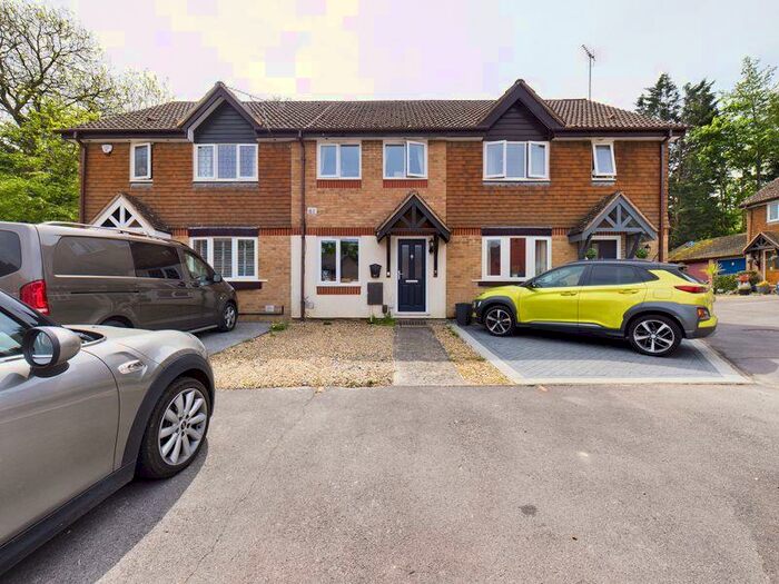 2 Bedroom Terraced House To Rent In Chetwood Road, Crawley, RH11