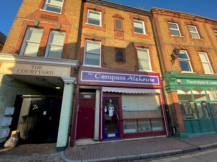 2 Bedroom Flat To Rent In Manor Road, Gravesend, DA12