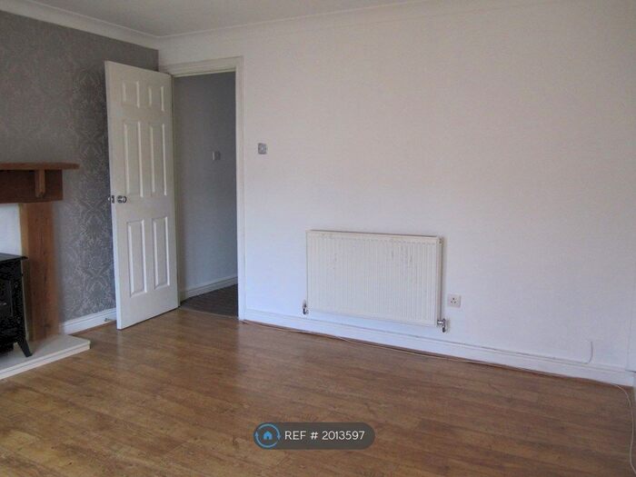 3 Bedroom Terraced House To Rent In The Glen, Runcorn, WA7