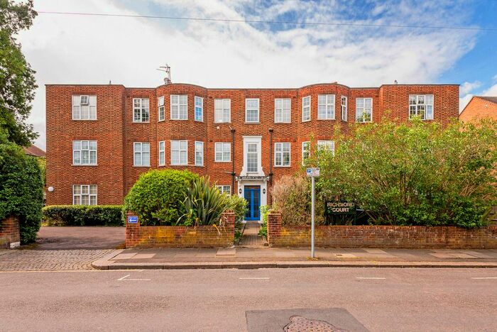 1 Bedroom Flat To Rent In Richmond Road, London, SW20
