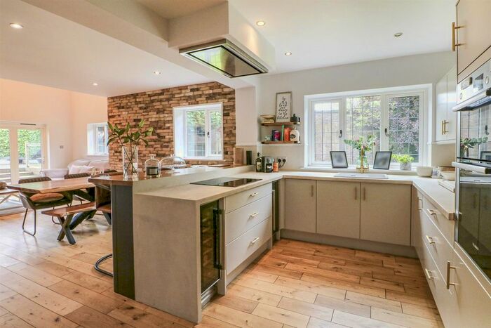 5 Bedroom Detached House For Sale In Somerville Road, Sutton Coldfield, B73