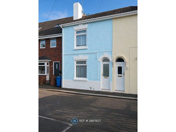 3 Bedroom End Of Terrace House To Rent In Railway Road, Sheerness, ME12