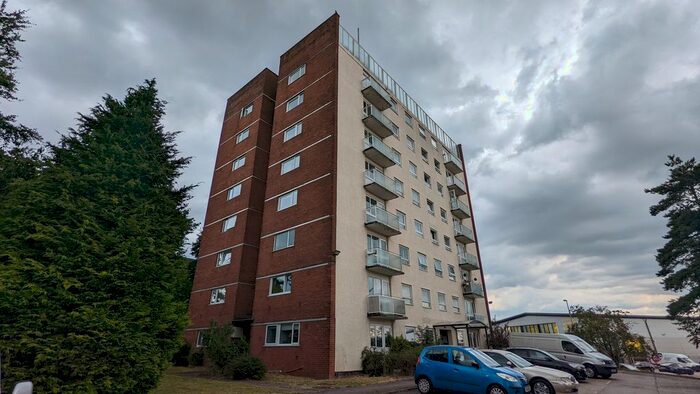 2 Bedroom Flat To Rent In Hobs Road, Lichfield, WS13