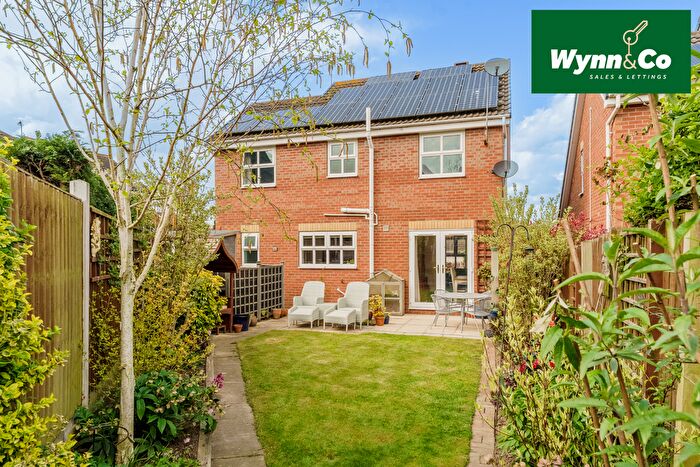 4 Bedroom Detached House For Sale In Greenside Court, New Crofton, Wakefied, WF4