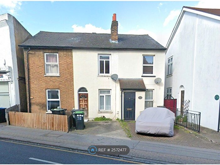 2 Bedroom Terraced House To Rent In Cherry Orchard Road, Croydon, CR0