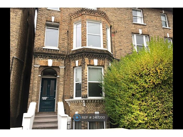 1 Bedroom Flat To Rent In Endlesham Road, London, SW12