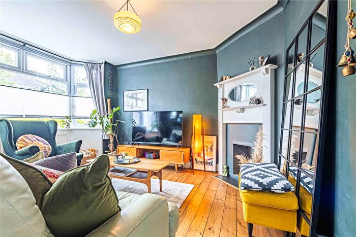 3 Bedroom Terraced House For Sale In Oliver Road, Nash Mills, Hemel Hempstead, Hertfordshire, HP3