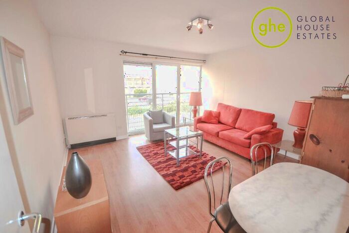 1 Bedroom Flat To Rent In Garland Court, Canary Wharf, London, E14