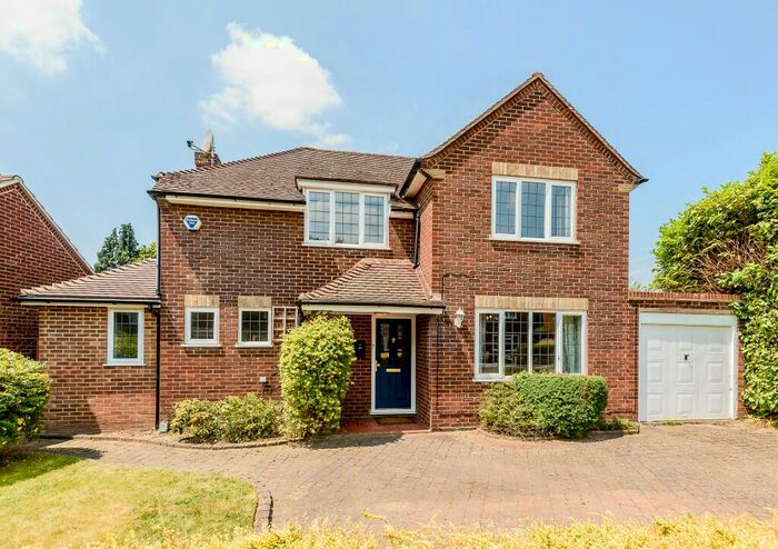 5 Bedroom Detached House To Rent In Old Malt Way, Horsell, GU21