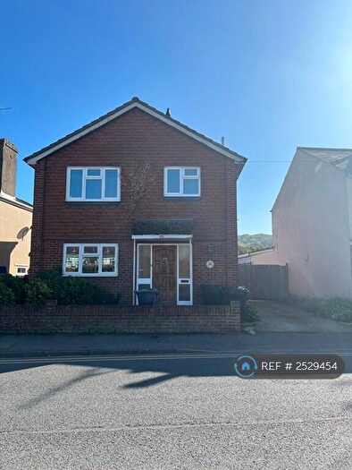 3 Bedroom Detached House To Rent In High Street, Wouldham, Rochester, ME1