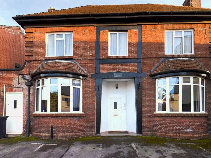 2 Bedroom Flat To Rent In Chapel Road, Ross-On-Wye, Herefordshire, HR9