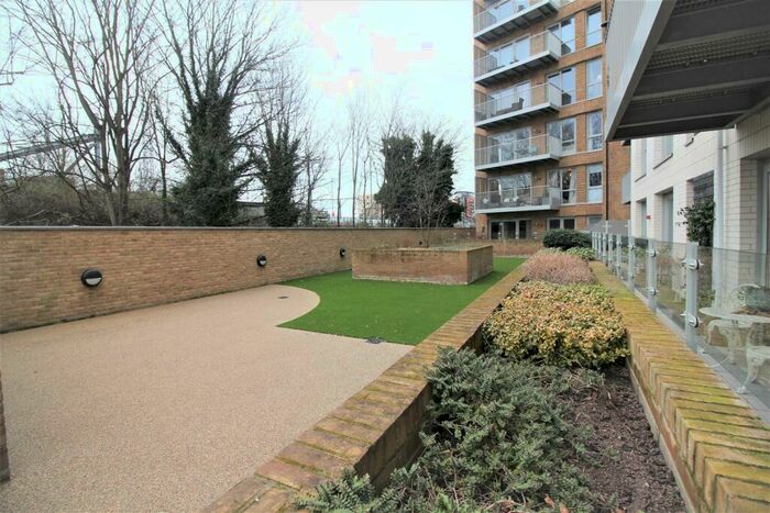 2 Bedroom Apartment To Rent In Cunard Square, Chelmsford, CM1