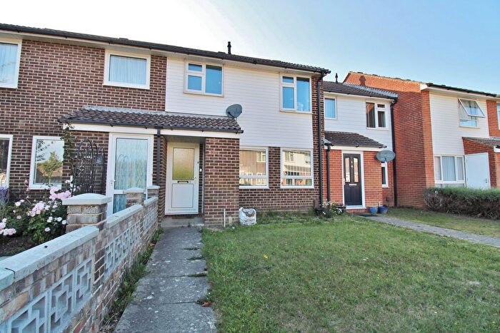 3 Bedroom Terraced House For Sale In Dominie Walk, Lee-On-The-Solent, PO13