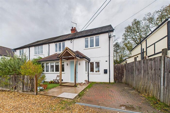 3 Bedroom Semi-Detached House To Rent In Sunray Estate, Sandhurst, Berkhire, GU47