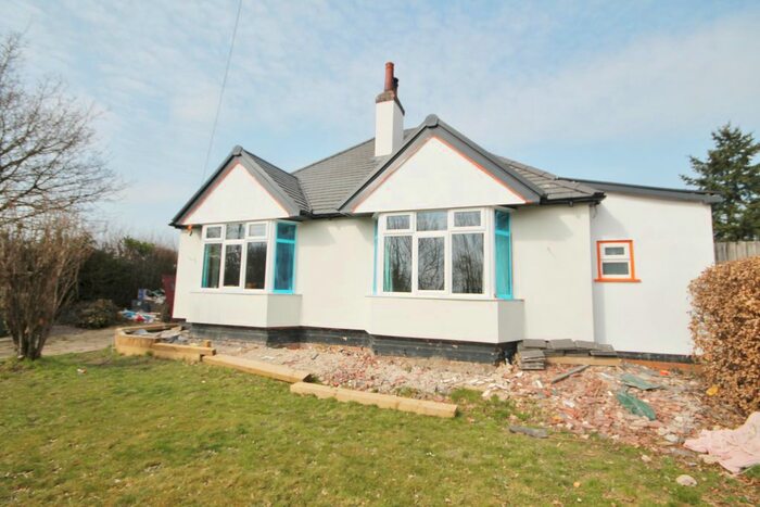 2 Bedroom Detached Bungalow For Sale In Hinckley Road, Desford, Leicester, LE9