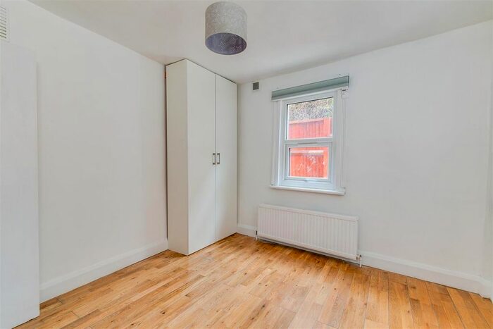 2 Bedroom Property To Rent In Annandale Road, London, W4