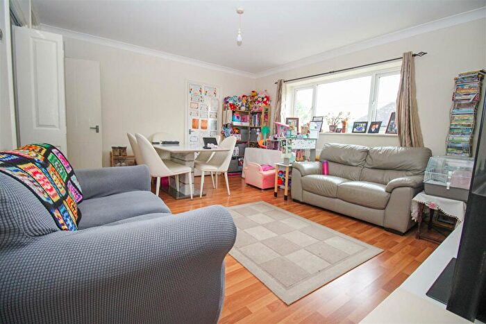 2 Bedroom Apartment For Sale In Station Road, Sawbridgeworth, CM21