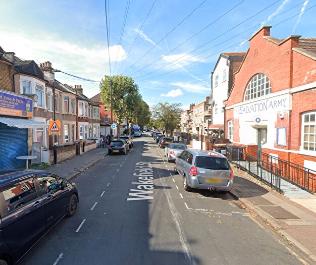 2 Bedroom Flat To Rent In Wakefield Street, London, E6