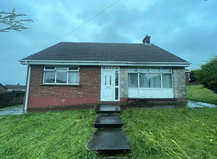 5 Bedroom Detached Chalet Bungalows For Sale In Cotswold Avenue, Londonderry, BT47