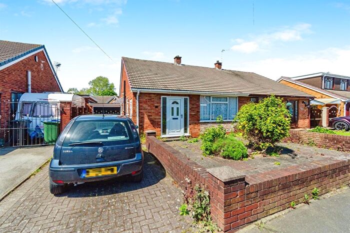 2 Bedroom Semi-Detached Bungalow For Sale In Maple Leaf Road, Wednesbury, WS10
