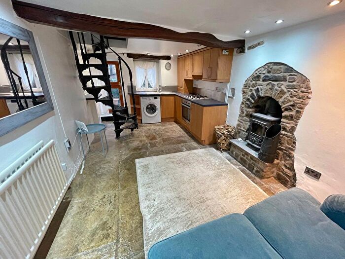 2 Bedroom Terraced House To Rent In School Lane, Lancaster, LA2