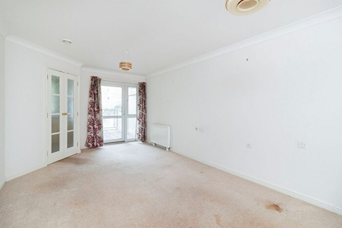 1 Bedroom Flat For Sale In Fisher Street, Paignton, TQ4