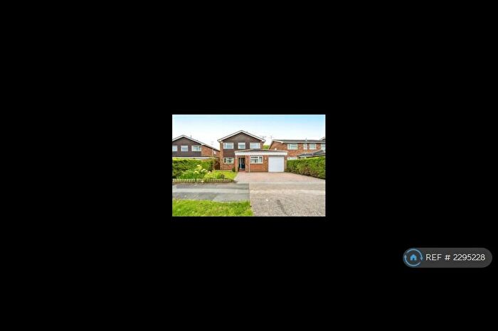 4 Bedroom Detached House To Rent In Windmill Hill Drive, Bletchley, Milton Keynes, MK3