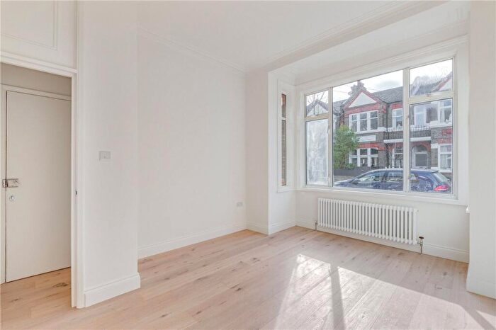 2 Bedroom Apartment To Rent In Clifford Gardens, Kensal Rise, London, NW10