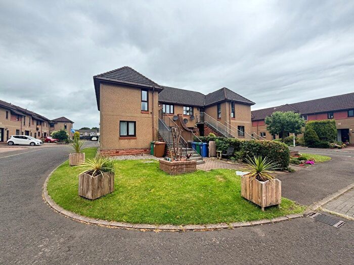 2 Bedroom Flat To Rent In The Byres, Rosyth, Dunfermline, KY11