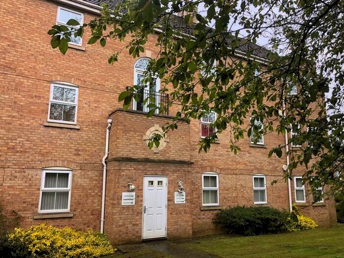 2 Bedroom Flat To Rent In Morning Star Road, Daventry, NN11