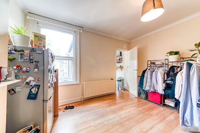 1 Bedroom Maisonette For Sale In Alpha Road, Croydon, Surrey, CR0