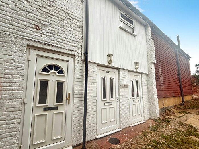 1 Bedroom Flat To Rent In High Street, Tonbridge, Kent, TN9
