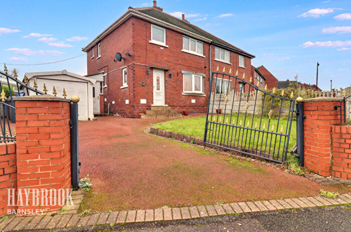 3 Bedroom Semi-Detached House For Sale In Newsome Avenue, Wombwell, S73