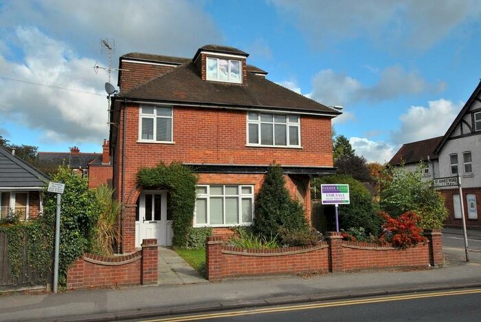 1 Bedroom Apartment To Rent In Caversham, Reading, RG4