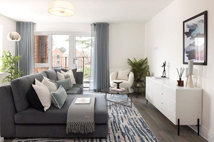 2 Bedroom Flat For Sale In Tram Avenue, Deepcut, Camberley, GU16