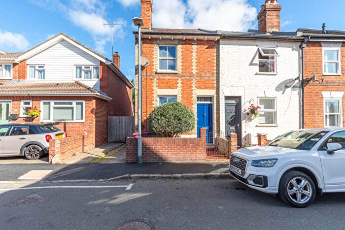 3 Bedroom End Of Terrace House For Sale In Champion Road, Caversham, RG4
