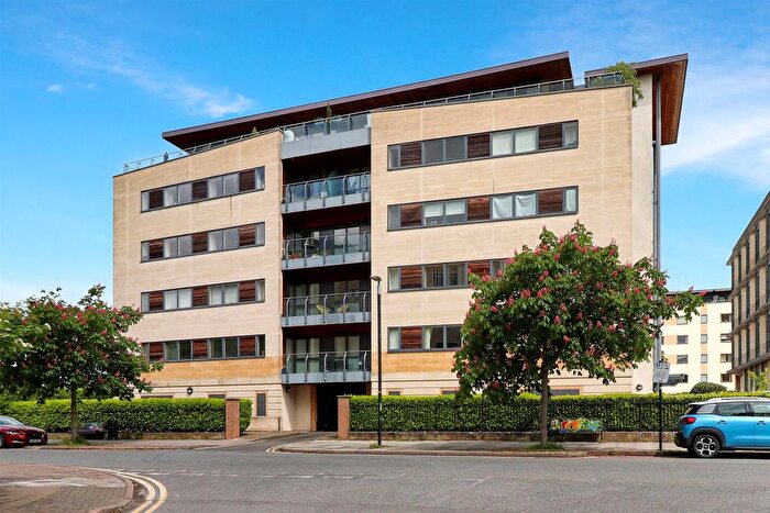 2 Bedroom Flat To Rent In Jessop Avenue, Cheltenham, GL50