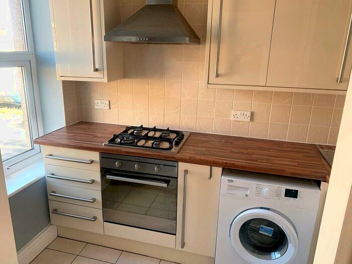 2 Bedroom Flat To Rent In North Parade, Whitley Bay, NE26