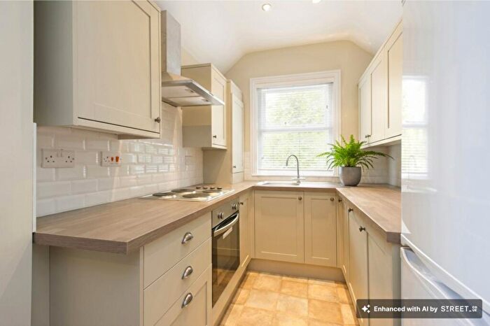 5 Bedroom Flat To Rent In Derby Road, Nottingham, NG7