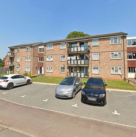 2 Bedroom Flat To Rent In Dunham Close, Bedford, MK42