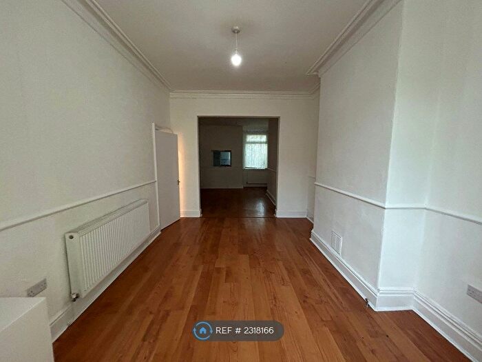 3 Bedroom Terraced House To Rent In Gill Street, Manchester, M9