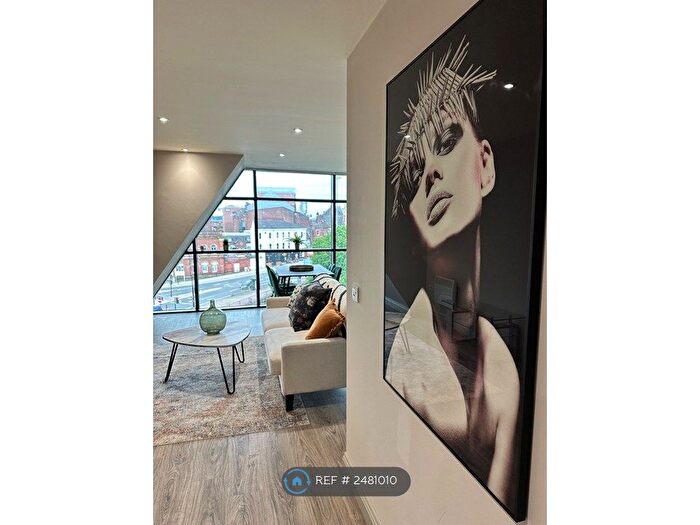 1 Bedroom Studio To Rent In Centenary House, Leeds, LS2