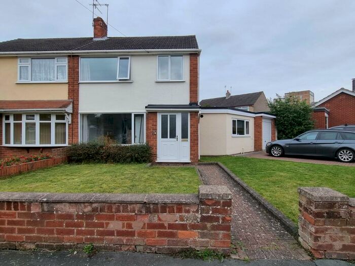 3 Bedroom Semi-Detached House To Rent In Green Street, Stourbridge, DY8