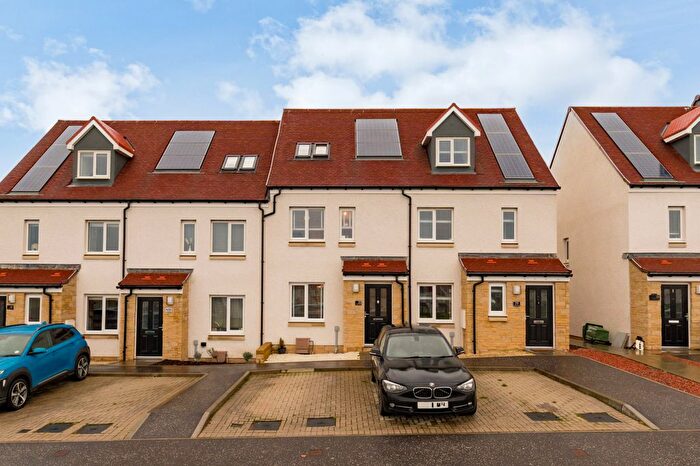 3 Bedroom Terraced House For Sale In Colcoon Park, Gorebridge, EH23