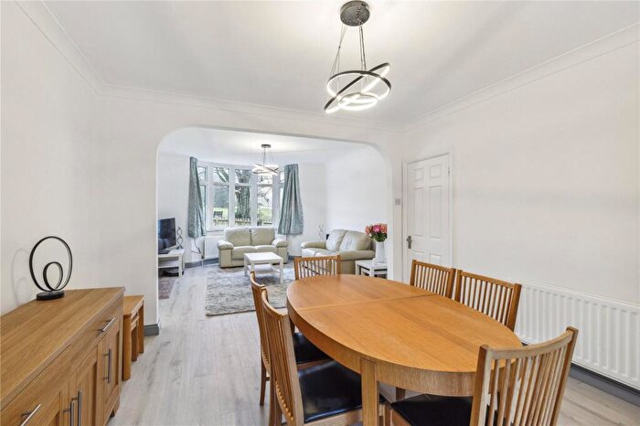 4 Bedroom Detached House For Sale In St. Johns Road, Harpenden, Hertfordshire, AL5