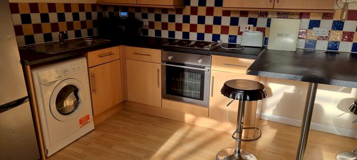 1 Bedroom Flat To Rent In Victoria Park Road, Leicester, LE2