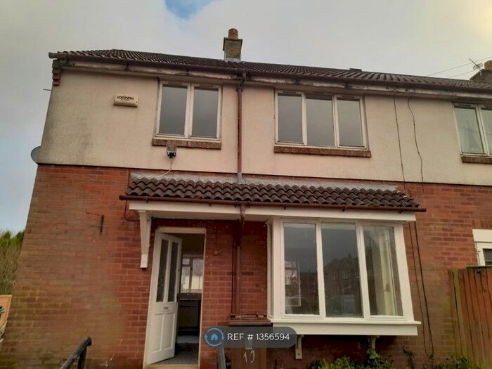 3 Bedroom Semi-Detached House To Rent In Viscount Road, Wigan, WN5