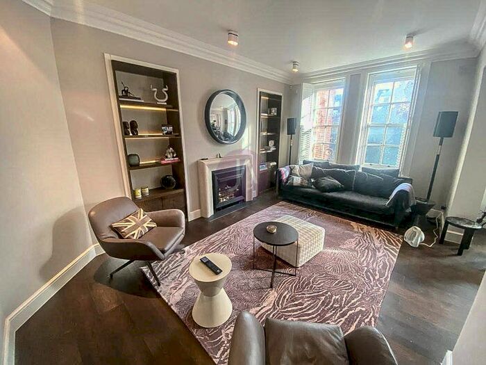 2 Bedroom Flat To Rent In Campden House, Sheffield Terrace, Notting Hill, London, W8