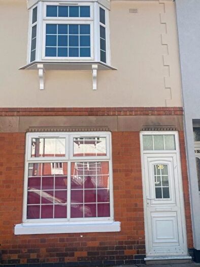 3 Bedroom Terraced House To Rent In Conway Road, Leicester, LE2